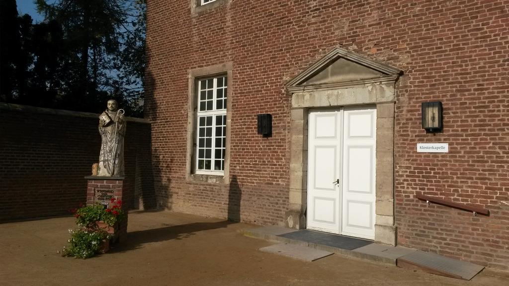 Kloster Langwaden Grevenbroich Exterior photo